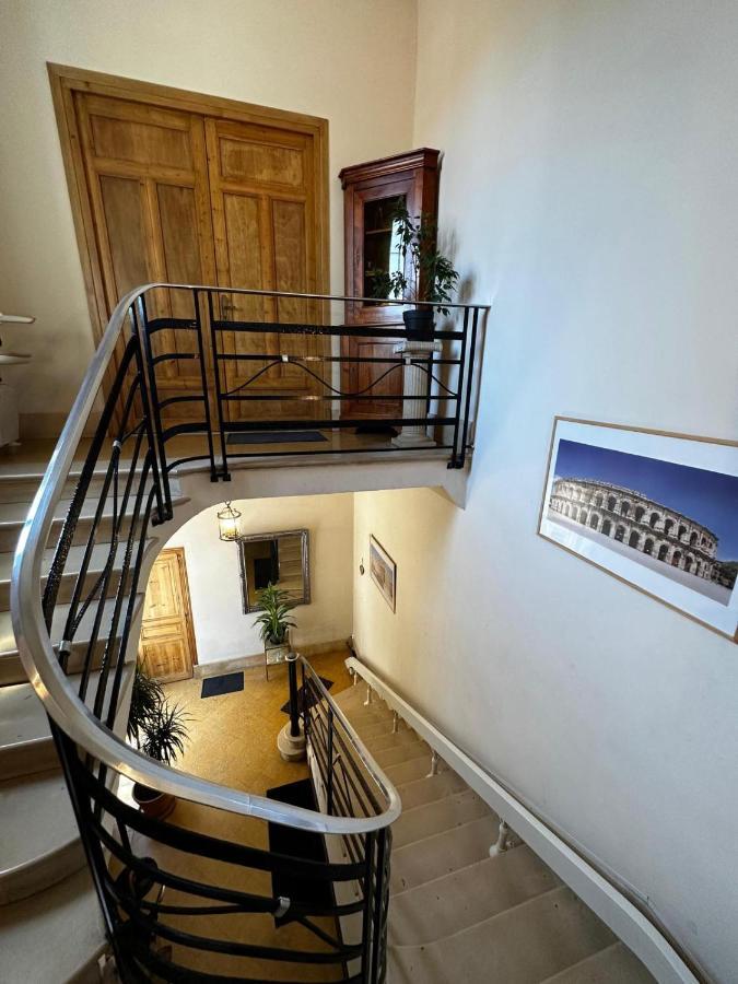 Appartement 4 A 8 Personnes, Spacieux De Standing Classe 4 Etoiles Nimes Luaran gambar