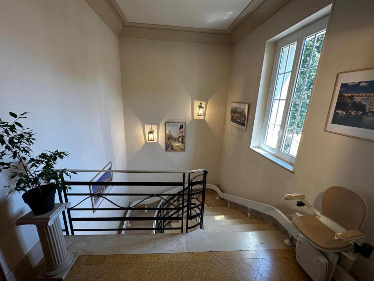 Appartement 4 A 8 Personnes, Spacieux De Standing Classe 4 Etoiles Nimes Luaran gambar
