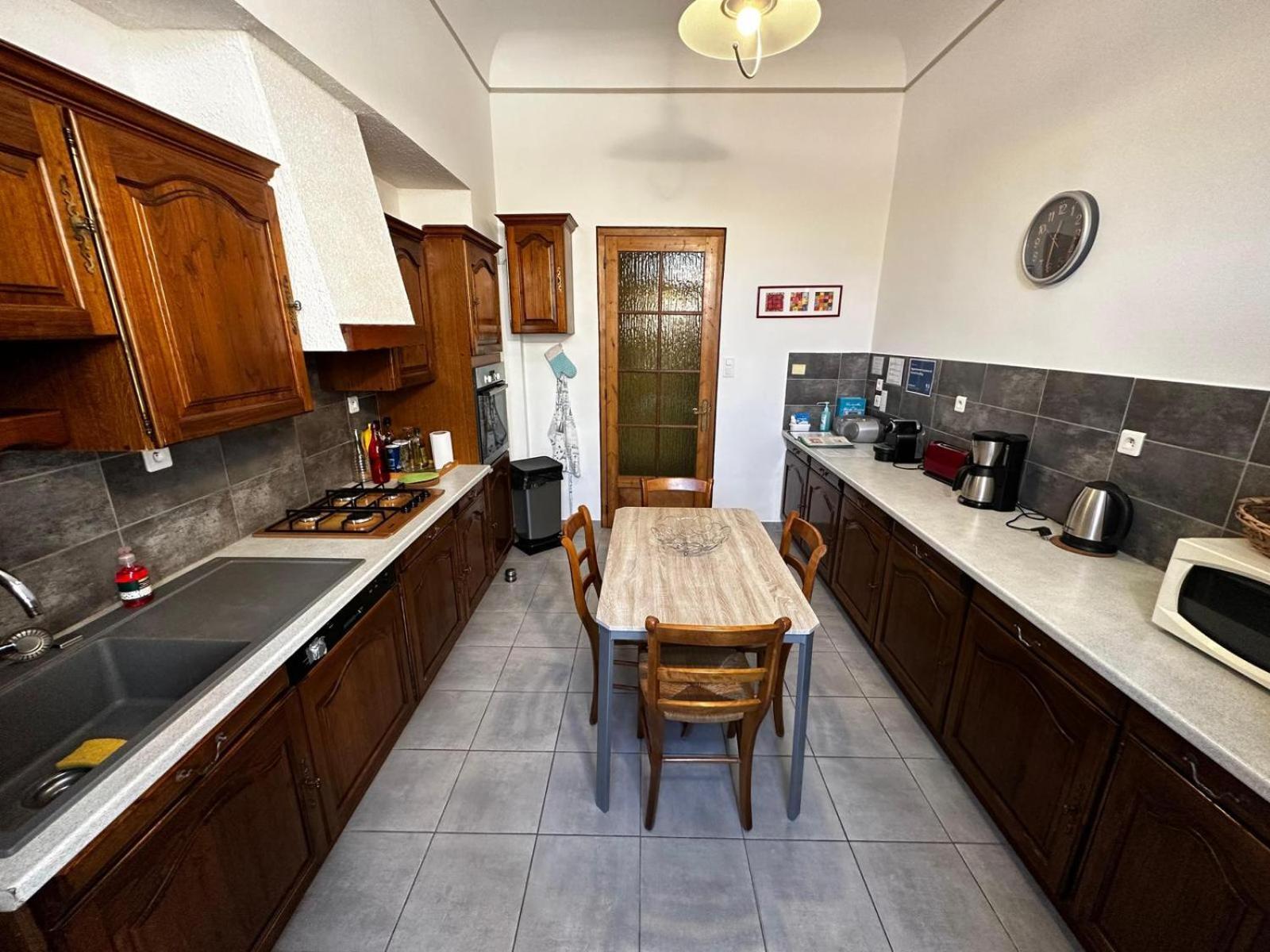 Appartement 4 A 8 Personnes, Spacieux De Standing Classe 4 Etoiles Nimes Luaran gambar