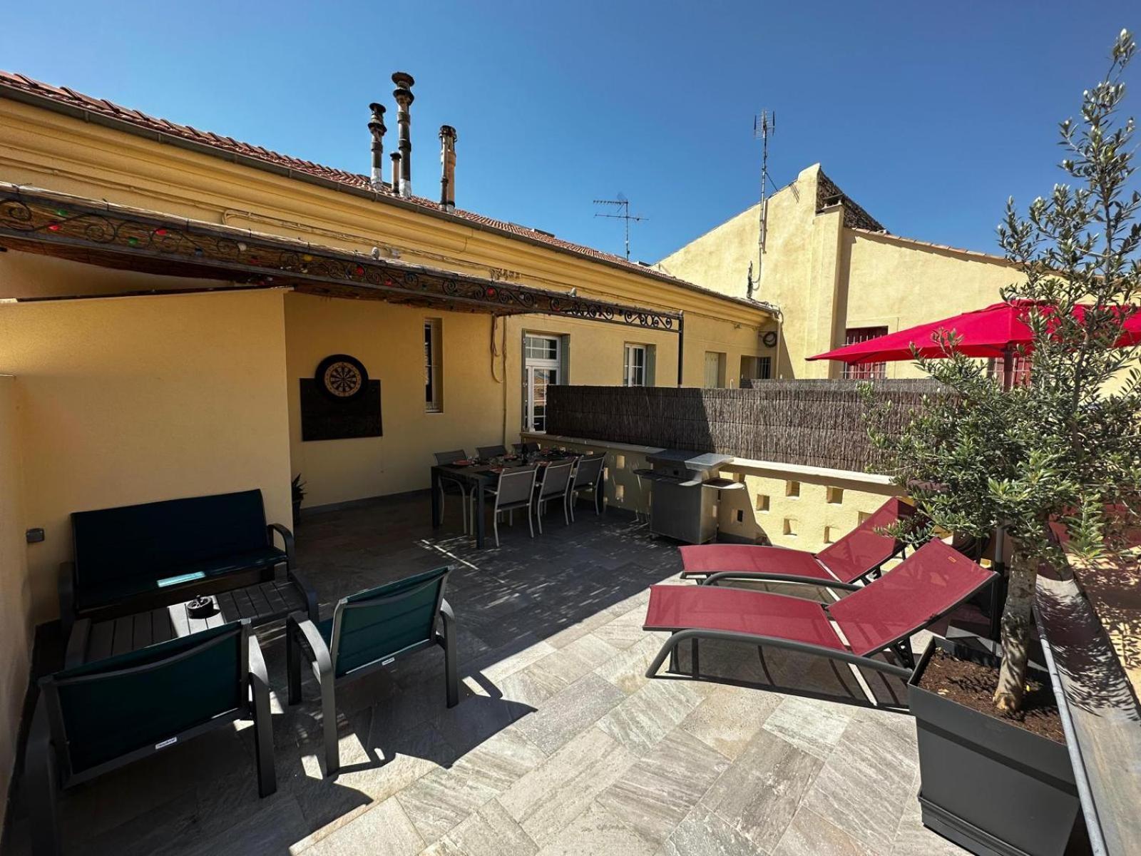 Appartement 4 A 8 Personnes, Spacieux De Standing Classe 4 Etoiles Nimes Luaran gambar
